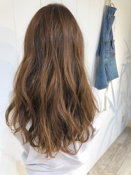 イト(ito) 大人ヤバツヤ無造作カール