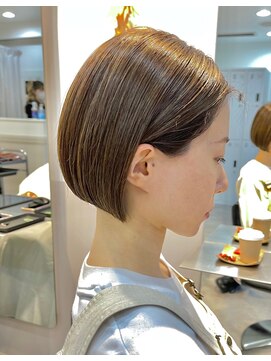 グラフ 銀座(GRAFF) 大人可愛い20代30代40代前下がりショートボブ【GRAFF銀座】