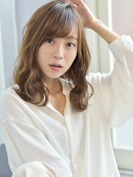 イリーブ(elieve) 大人かわいいカーキベージュカラー