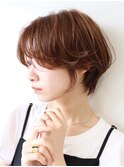 前髪長め大人くびれショートスタイル