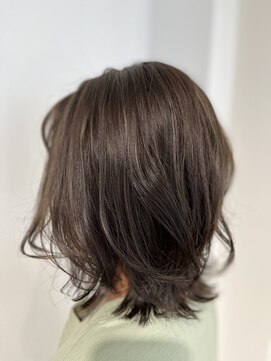 エイト 横須賀中央店(EIGHT) デザインカラー切りっぱなしボブ