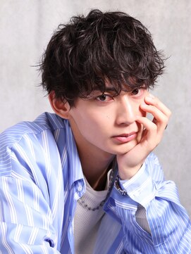 ネイビー(NAVY) 弾むパーマ ポップマッシュ 刈り上げヘア