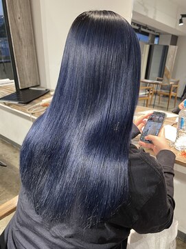 ニュート(Neut ) ネイビー 寒色 ネイビーブルー 青髪 名古屋 韓国ヘア