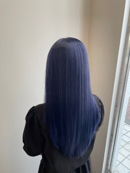 ビエン(bien)の写真/派手髪もナチュラルもお任せください！ダメージを抑えたツヤカラーで理想のヘアスタイルに導きます♪