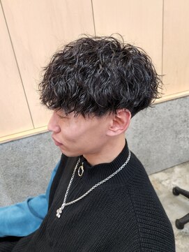 ニアウ 伊勢崎連取店(Niau) 刈り上げマッシュ波巻きツイストスパイラルパーマ