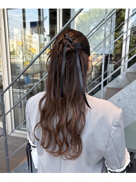 カチモリハーフアップ