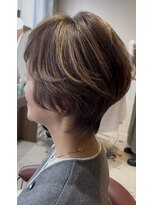 アム(AMU)&nbsp;ハイライトショート