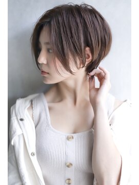 カライングドゥ(ing deux) 大人可愛い20代30代40代黒髪前下がりショートボブ丸みショート◎