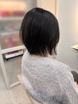 シダ(sida SAIIN)&nbsp;20代30代ボブレイヤー暗めグレー