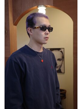 エディ(Edy) スパイキーショートケアブリーチダブルカラー外国人風眉毛カット