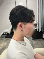 ウヌ ヘアルーム(uNu Hair Room) 毛流れセンターパート メンズ韓国風