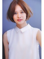 ブーケ(BOUQUET)&nbsp;簡単スタイリング　ひし形シルエット　センターパートボブ