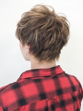 クアトログランシュ 水戸店(QUATRO×GranCieux) ハイライト多めショート