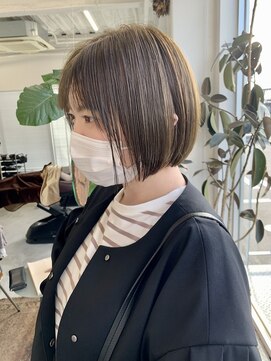 フィル(fil) ミニボブ／オリーブベージュ