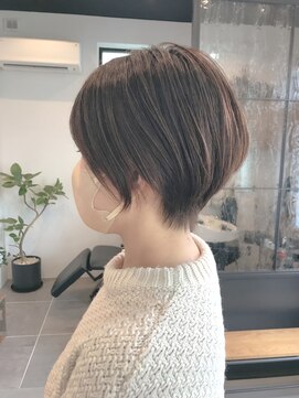 クッカ(kukka) kukka 楠　留美【ナチュラルショートボブ】