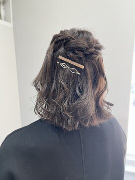 エル 横浜(eL) 【 eL 横浜 】お出かけ前のヘアセット ハーフアップ