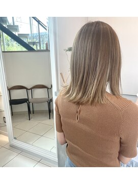 リコ ヘアアンドリラクゼーション(LICO HAIR&RELAXATION) LICO ベージュカラー　切りっぱなし