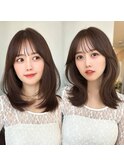 大人ミディアムレイヤー　顔周りレイヤー薄めのパッツン小顔ヘア