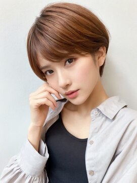 オナー(honor) 20代30代透明感暗髪アッシュブルーグレージュショート