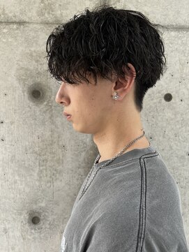 イズ(iss) 波巻きパーマ