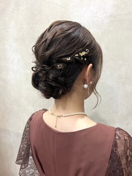 【びゃんびゃん江端店】雰囲気や要望に合わせたヘアメイクで「いつもとは違うあなた」を演出！