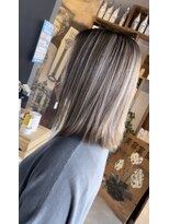 ヘアーデザイン ディードット ウル(D. ulu)&nbsp;【渡辺秀斗】ハイトーンハイライト