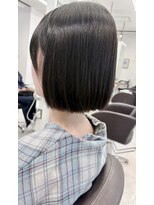 幻(maboroshi)&nbsp;切りっぱなしボブ