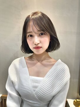 ロンドルピナス 小倉(Lond Lupinus) ミディアムレイヤーカット/似合わせカット/大人ガーリー/20代