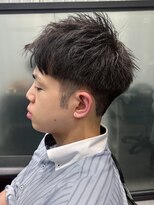 ソレリア(Soleria) 横顔で魅せる。スマートツーブロック×躍動感ショート
