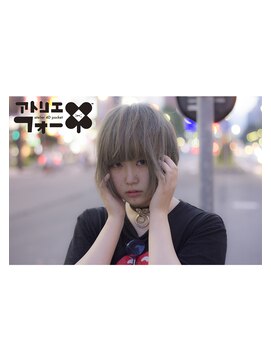 アトリエフォー(atelier 4D pocket) アッシュグレージュ×ショートボブ