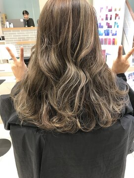 アヴァンス 深井店(AVANCE.) 秋カラー×カーキ×ウェーブ