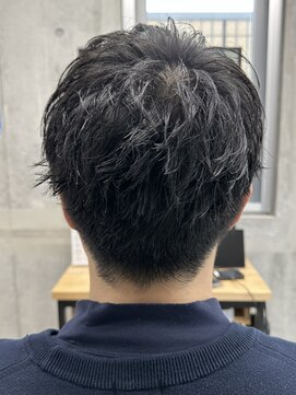 フイ 代々木(Hui) メンズ/アップバング/ツーブロックマッシュ/束感ショート波巻き