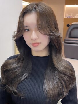 ユニ 表参道(uni) 大人気の韓国女優風くびれレイヤーカット/ヨシンモリ/エギョモリ