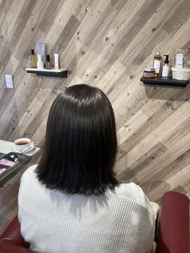 ルネッサンスヘアー ラファエロ(RAFFAELLO) 切りっぱなしボブ外ハネ