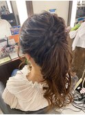 ボリュームたっぷりポニーテール