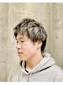スパイキーショートハイライトメッシュ金アップバング