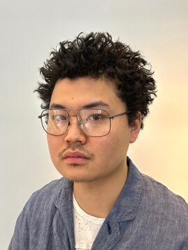 クワトロ オム 大阪梅田(QUATTRO HOMME) 仏陀パーマ