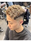 金髪パーマ神戸ブリーチパーマ神戸関西フェードパーマ神戸