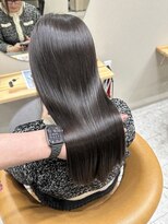 シカ 神戸三宮元町店(Cica)&nbsp;神戸　三ノ宮　元町　髪質改善　 透明感カラー