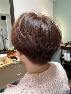 ヘアケア メグ(hair care meg) オレンジピンク×マッシュショート