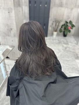 エヴァン(HEVIN) レイヤーカットブリーチなしカラー7トーンチョコレートブラウン