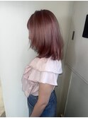 ピンクベージュ