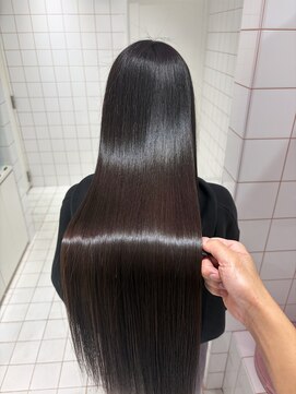 ロンドルーチェ 心斎橋(Lond luce) ダークアッシュ/ミディアムレイヤーカット［髪質改善/縮毛矯正］