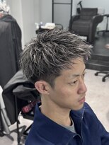 カルロイースタイル(CARLO e-style)&nbsp;ジェットモヒカン／ホワイトメッシュ／短髪／フェード／刈り上げ