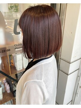 ナット(Nat) PINK BROWN×前下がりボブ