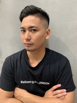 クオンヒール 堺筋本町店(QUON HEAL) フェードカット/バーバースタイル/刈り上げ/ツーブロック