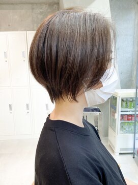 ミィ 浦和(mee) 【mee.】ユウ　Aラインボブ　マロンベージュ　ショート