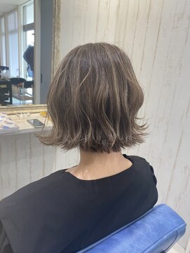 ルシール バイ アリア(Lucir by aria) ハイライトモカグレージュ