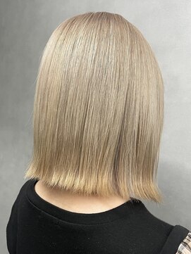 ジエクト カナウ(The Ect canow) ミルクティーカラー/外はねボブ/ブロンドカラー/ハイトーンボブ