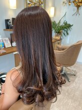 ジョセフィーヌ モトヤマ(JOSEPHINE MOTOYAMA)